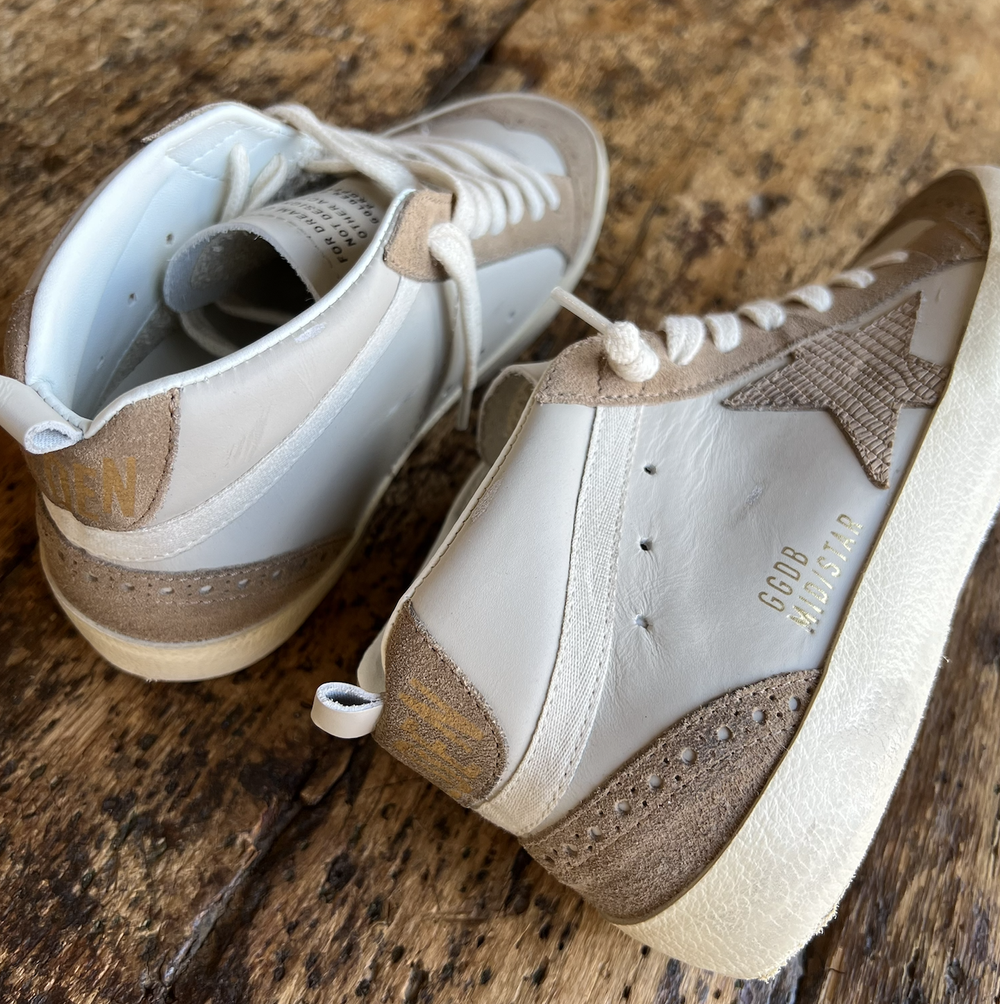 Golden Goose Beige Mid Star Suede Upper Leather Toe and Spur Golden Goose Beige Mid Star Suede Upper Leather Toe and Spur